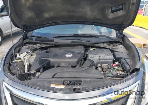 2013 Nissan Altima 2.5 S z USA, uszkodzony, nr VIN 1N4AL3AP5DC159972